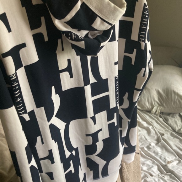 Tommy Hilfiger hoody - Picture 2 of 3